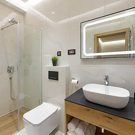 Royal Suite, Liubliana