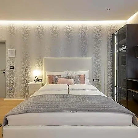 Royal Suite, Apart-hotel 3*