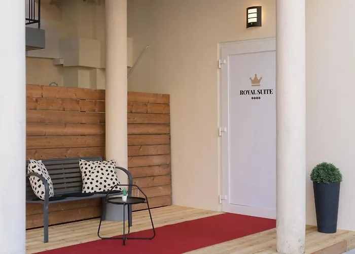 Royal Suite, Aparthotel 3*