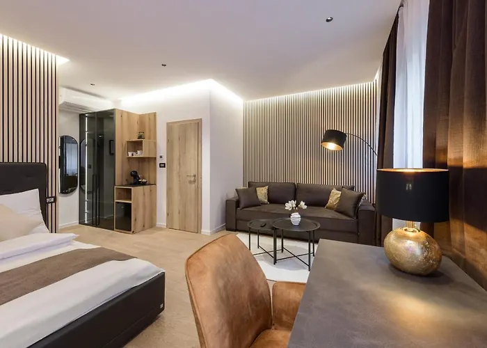 Aparthotel Royal Suite, 3*